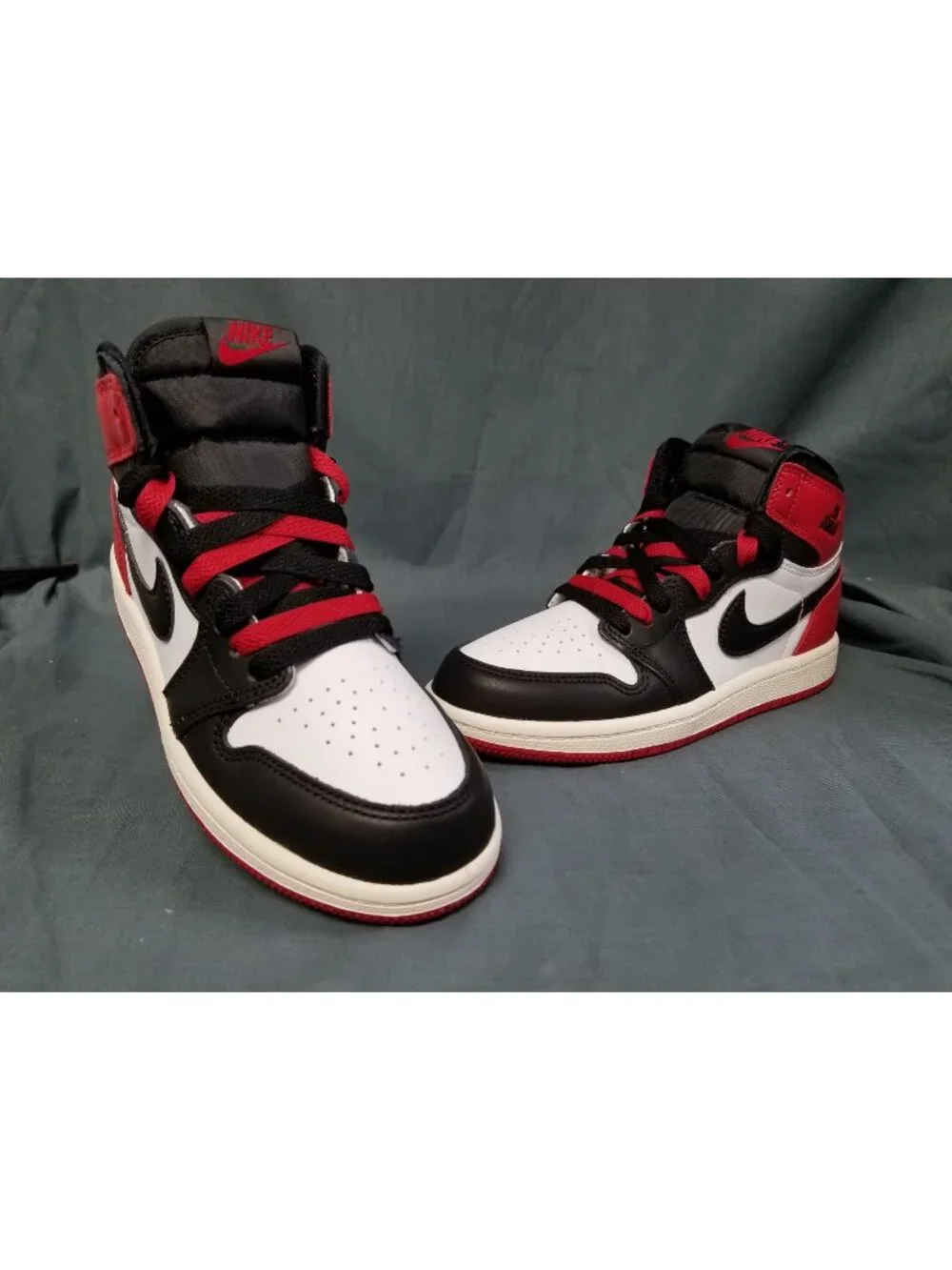 Jordan 1 Retro High OG Black Toe Reimagined DZ5485 106 Men's Size 9 NEW NO BOX!